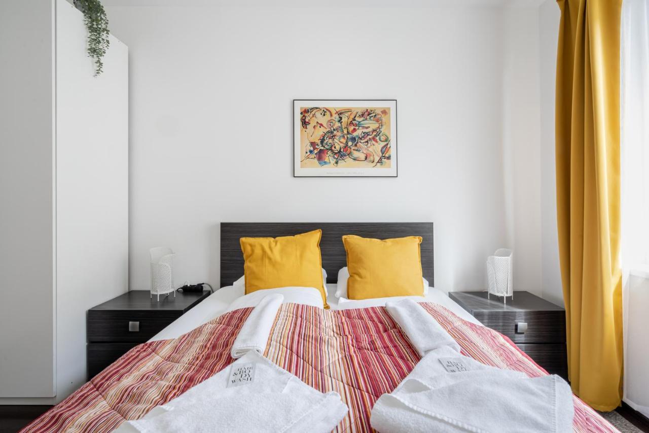 City Center Corvin Suite Apartment Budapeste Exterior foto